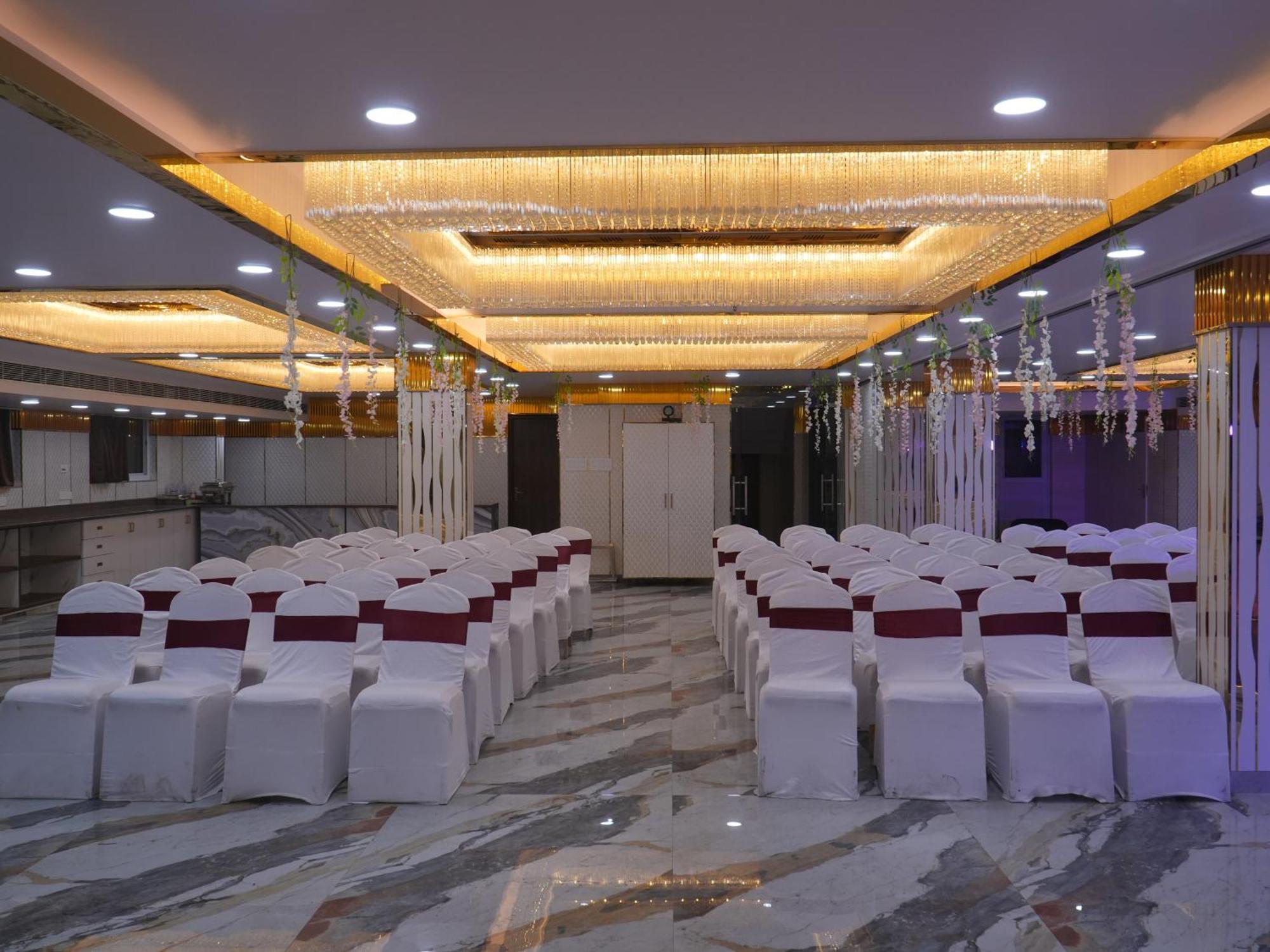 Saubhagya Inn By Kempinski Lakhnaú Exteriér fotografie